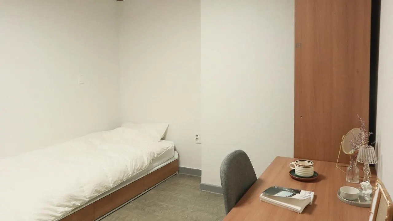 White Story Hostel Seoul