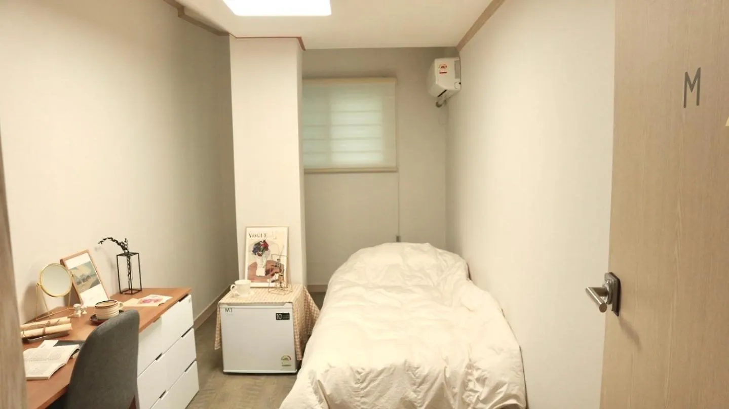 White Story Hostel Seoul South Korea